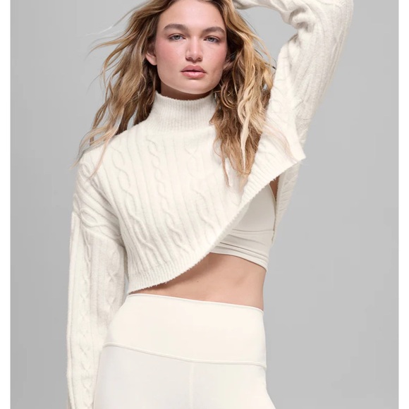 ALO Yoga Sweaters - ALO Yoga Cable Knit Cropped Winter Bliss Sweater